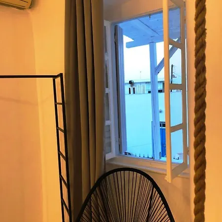 Semesterbostad Maison 1883 Adamantas (Milos)