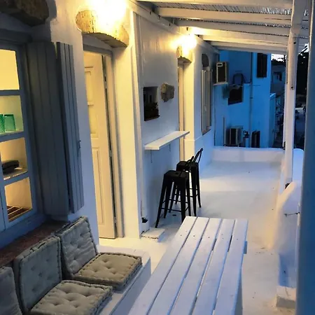 Semesterbostad Maison 1883 Adamantas (Milos)